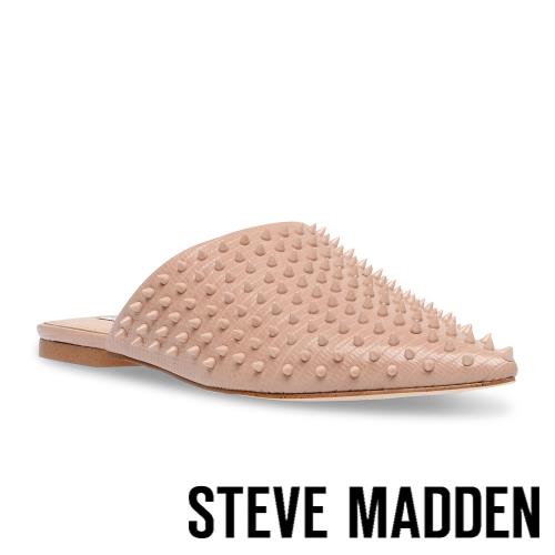 STEVE MADDEN-TIFF-S 鉚釘尖頭平底拖鞋-粉藕色