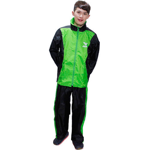 新二代 JUMP 挺酷套裝休閒風雨衣-黑綠