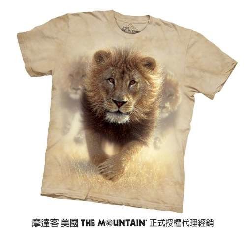 【摩達客】(預購)美國進口The Mountain  揚塵獅王 純棉環保短袖T恤
