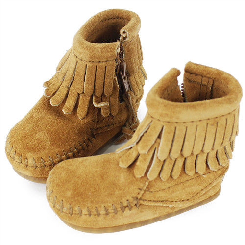 MINNETONKA 沙棕色雙層流蘇麂皮莫卡辛 嬰兒短靴