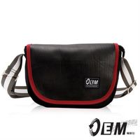 OEM 製包工藝革命低調迷人時尚半月型休閒包 改版驚豔灰白拼接織帶 -紅