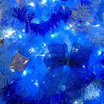 摩達客 台灣製12呎/12尺(360cm)豪華版冰藍色聖誕樹(銀藍系配件組)+100燈LED燈藍白光7串(附IC控制器)