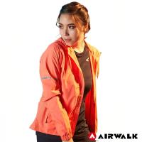 【AIRWALK】女款連帽收納風衣外套-女-淺橘色