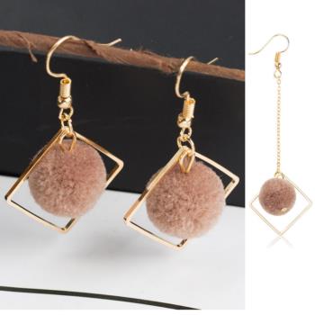 【I.Dear Jewelry】韓系飾品-網紅同款氣質菱形絨毛球垂墜耳夾耳環(3款)現貨