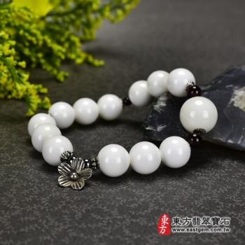 白硨磲手鍊（白硨磲珠子，珠徑約4-15mm，13顆白硨磲+4顆紅珠，WCG040）。【東方翡翠寶石】
