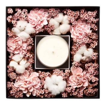 Hung design gift -進口淡粉紅色乾燥花桌上型禮盒(內含薰衣草精油蠟燭330g裝)(內含高級黑色大禮物袋)