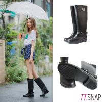 TTSNAP英倫部落客-顯瘦時尚拉鍊防水雨靴 黑色