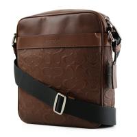 COACH 男款 浮雕LOGO皮革斜背包-棕色