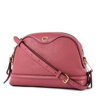 COACH C字LOGO荔枝紋真皮斜背貝殼包-莓紅色