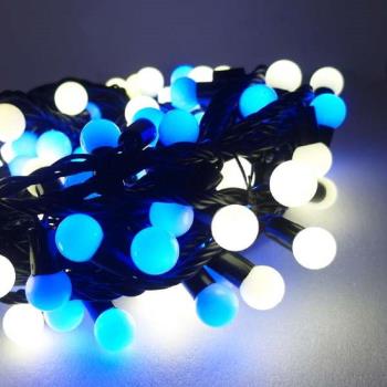 摩達客-聖誕燈100燈LED圓球珍珠燈串(插電式/藍白光黑線/ 附控制器跳機)(高亮度又省電)