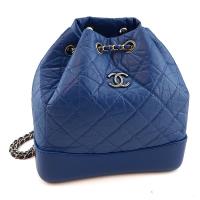 CHANEL 藍色菱格紋牛皮銀鍊束口水桶後背包(展示品)