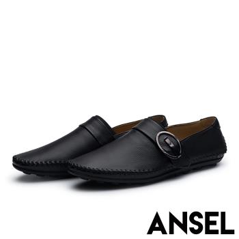 【Ansel】真皮頭層牛皮個性釦飾拼接舒適軟底懶人鞋 黑