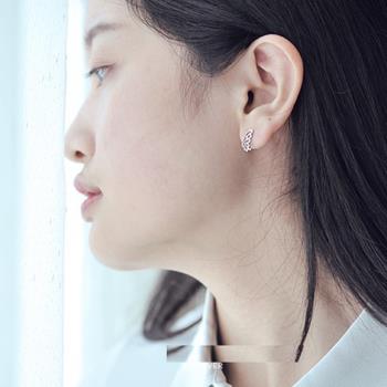 【Emi艾迷】韓國925銀針飄飄氣質綴鑽鏤空蝴蝶耳環
