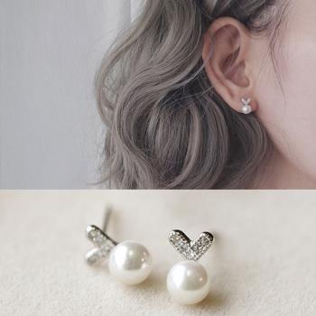 【Emi艾迷】韓國初春嫩芽氣息鋯石微鑲小V珍珠耳環