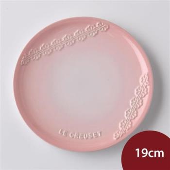 Le Creuset 蕾絲花恬系列圓盤 19cm 貝殼粉