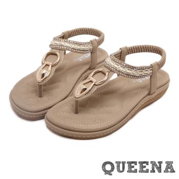 【QUEENA】金屬釦環水鑽串珠排飾T字舒適厚底涼鞋 米