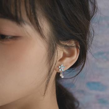 【Emi艾迷】韓系淑女氣息小雛菊點鑽925銀針耳環