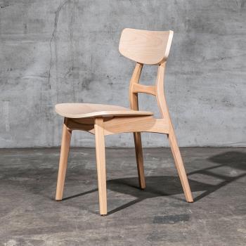【obis】Levi 利維實木餐椅