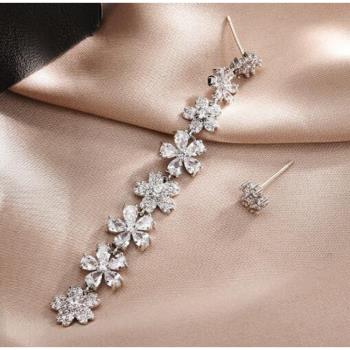 【Jpqueen】花朵不對稱珍珠耳環(銀色)