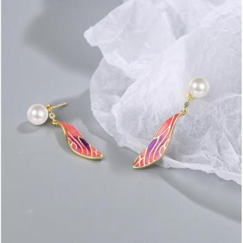 【Jpqueen】美麗蛻變漸層翅膀珍珠鋯石耳環(黃金色)