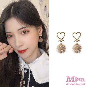【MISA】韓國設計S925銀針氣質愛心小毛球造型耳環 (2色任選)