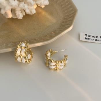 《Caroline》韓國熱賣耳環金屬編織法式時尚冷淡風珍珠簡約耳扣耳飾73043