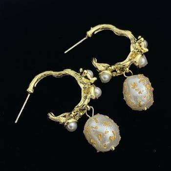 【Jpqueen】法式復古巴洛克珍珠設計C形耳環(金色)
