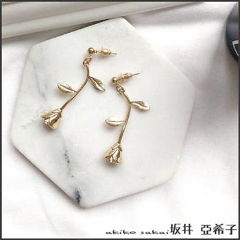 『坂井．亞希子』香檳玫瑰金屬質感玫瑰花造型耳環