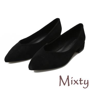 【MIXTY】跟鞋 低跟鞋/典雅絨面純色復古尖頭V口低跟鞋 黑