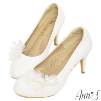 Ann’S浪漫花園-手工立體花朵白蕾絲防水台圓頭婚鞋-9cm-白(版型偏小)