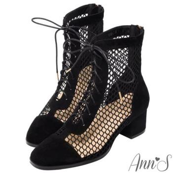 Ann’S狩獵風格-異材質拼接絨質網狀綁帶短靴-黑
