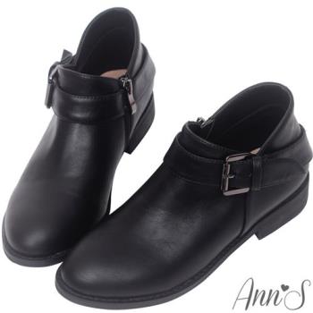 Ann’S實穿款-V弧型單扣帶平底短靴-黑