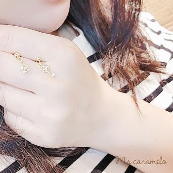 【焦糖小姐 Ms caramelo】925純銀 甜蜜之鎖 鋯石耳環
