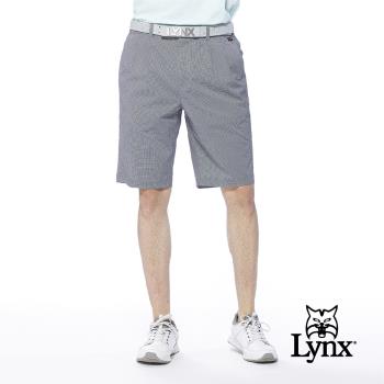 【Lynx Golf】男款日本進口面料基本款經典格紋夾標設計雙折休閒短褲(二色)
