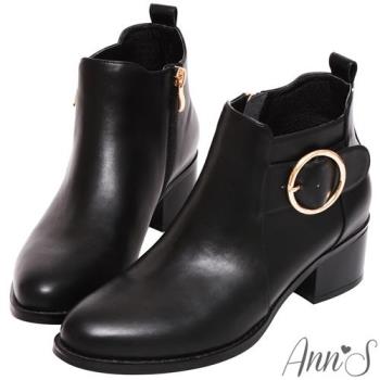 Ann’S 時髦到位-造型金色大圓扣粗跟短靴-黑