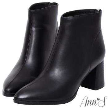Ann’S美型學問-素面木紋粗跟尖頭短靴-黑(版型偏小)