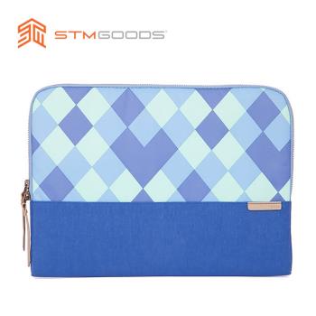 澳洲【STM】Grace Sleeve 15吋 時尚菱格紋筆電內袋 / 防震包 (藍)