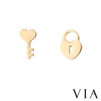 【VIA】時尚系列 愛心鎖孔鑰匙造型白鋼耳釘 造型耳釘 金色