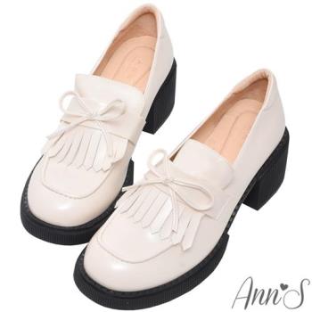 Ann’S重返時光-復古油皮流蘇蝴蝶結厚底粗跟樂福鞋5cm-白(版型偏小)