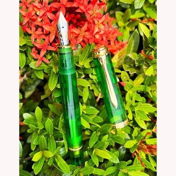 Pelikan 帝王系列M800 鋼筆全新特別版 Green Demonstrator(加贈原廠墨水一瓶)