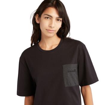 任-Timberland 女款黑色拼接口袋寬鬆短版短袖T恤A6AAS001