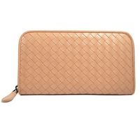 BOTTEGA VENETA 純手工羊皮編織小羊皮拉鍊長夾.粉膚(亮面)
