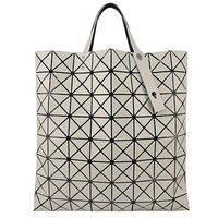 ISSEY MIYAKE 三宅一生BAOBAO亮面方格8x8手提包(兩色選)