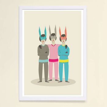 【摩達客】西班牙知名插畫家Judy Kaufmann藝術創作海報掛畫裝飾畫-三胞胎兔面具 (附Judy本人簽名)(含木框)
