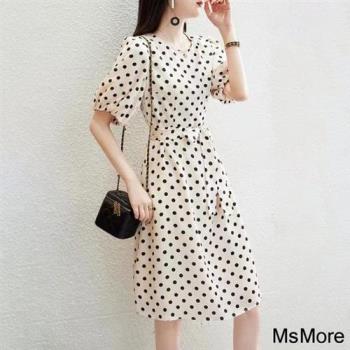 預購【MsMore】波點法式連身裙圓領復古簡約短袖氣質中長版洋裝#116842(杏色)