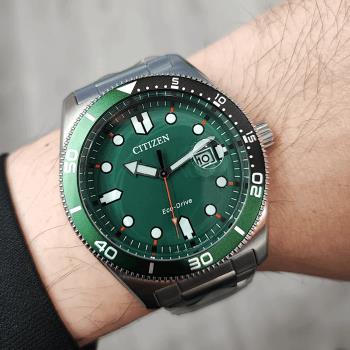 【CITIZEN】星辰 Eco-Drive光動能 AW1768-80X 日期顯示 鋼錶帶男錶 綠/銀 43mm
