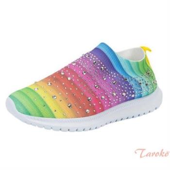 Taroko 彩色天空水鑽飛織透氣大碼休閒鞋(彩色)