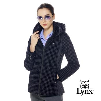 【Lynx Golf】女款保暖舒適大千鳥格紋剪裁配布設計鏡面釘扣拉鍊口袋長袖可拆式連帽外套-黑色-慈濟