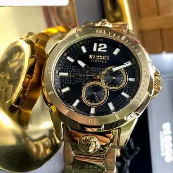VERSUS VERSACE手錶, 男錶 44mm 金色圓形精鋼錶殼 黑色三眼, 中三針顯示錶面款 VV00037