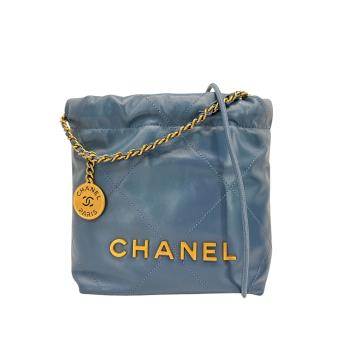 Chanel 22 mini 仿舊金Logo菱格紋縫線小牛皮斜背包(AS3980-霧霾藍)